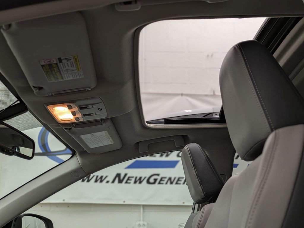 Used 2013 Toyota RAV4 Limited image 6