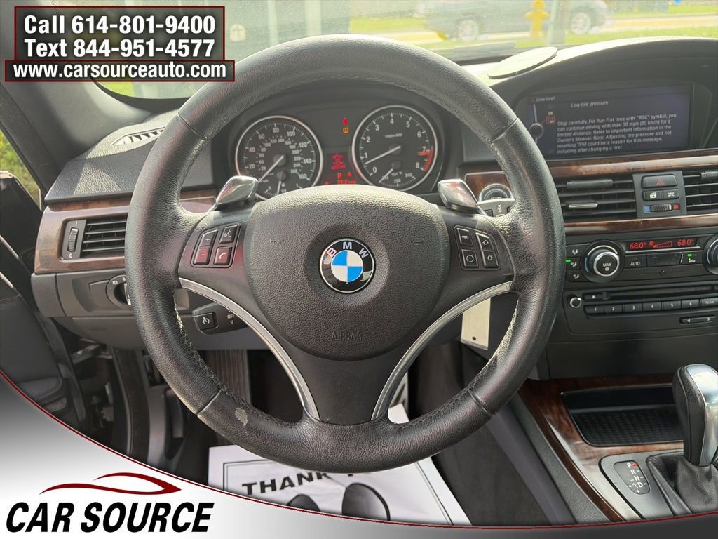 Used 2010 BMW 335i Convertible image 10