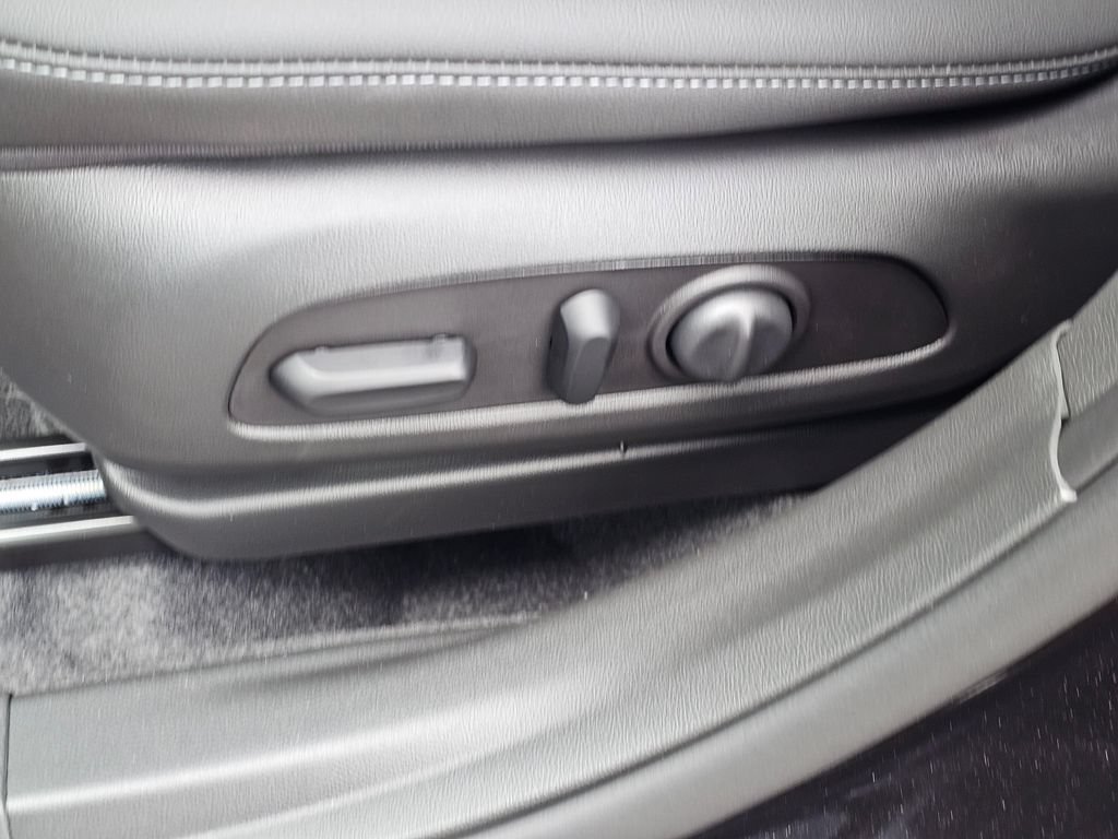 New 2026 Buick Envista Sport Touring w/ Convenience I Package FWD image 22
