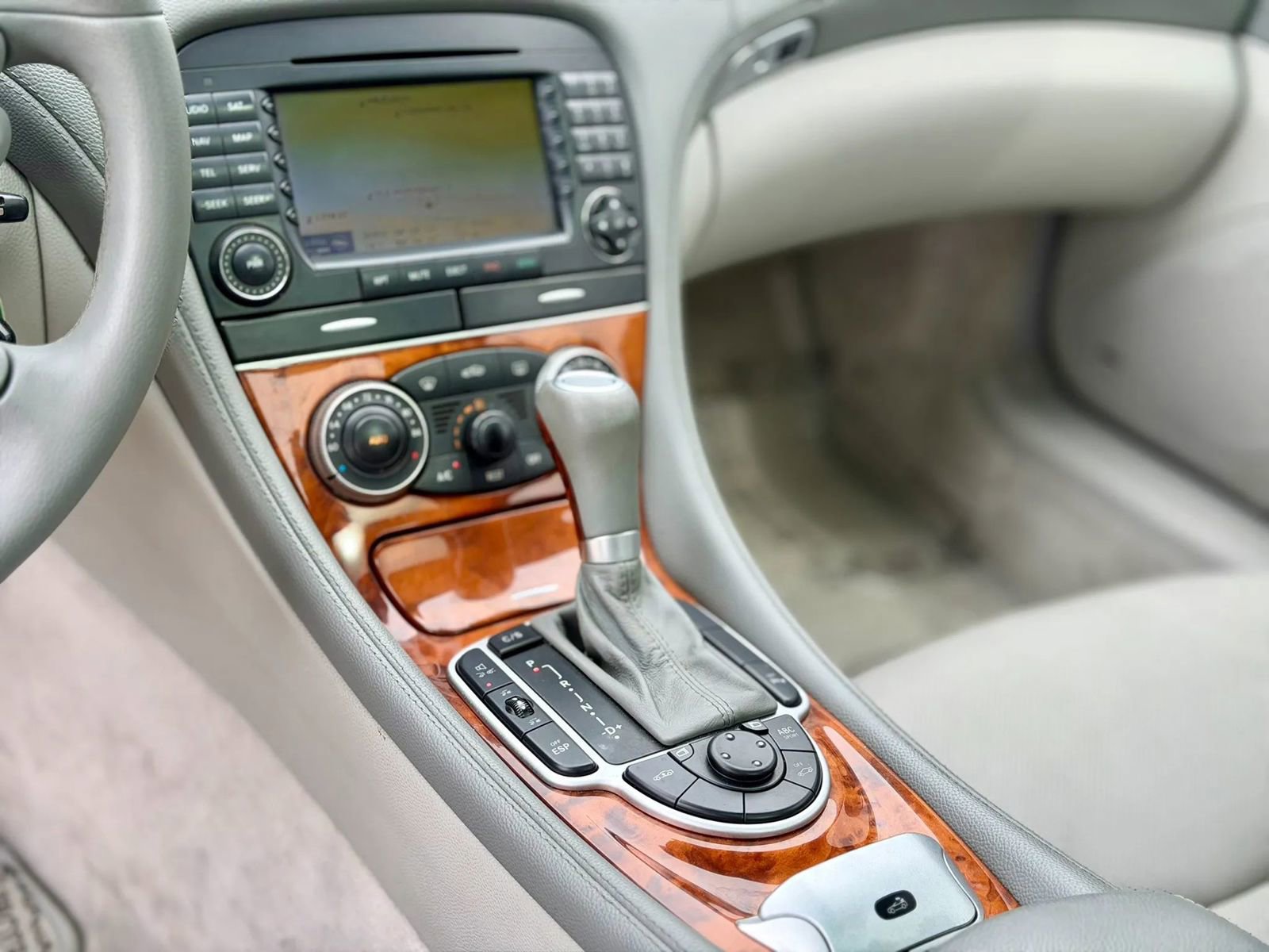 Used 2006 Mercedes-Benz SL 500 image 21