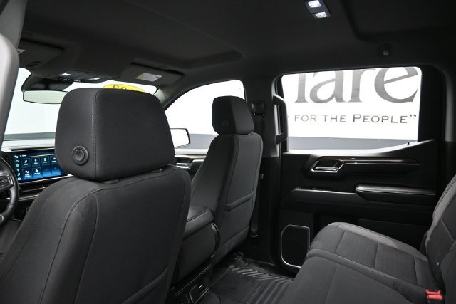 Used 2023 Chevrolet Silverado 1500 LT AWD/4WD image 25