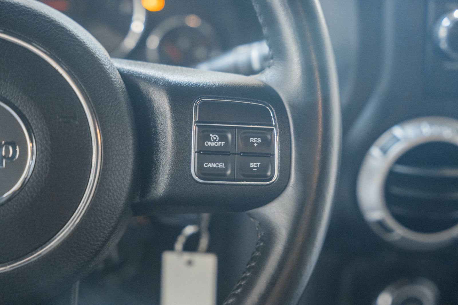 Used 2017 Jeep Wrangler Unlimited Rubicon w/ Connectivity Group image 37