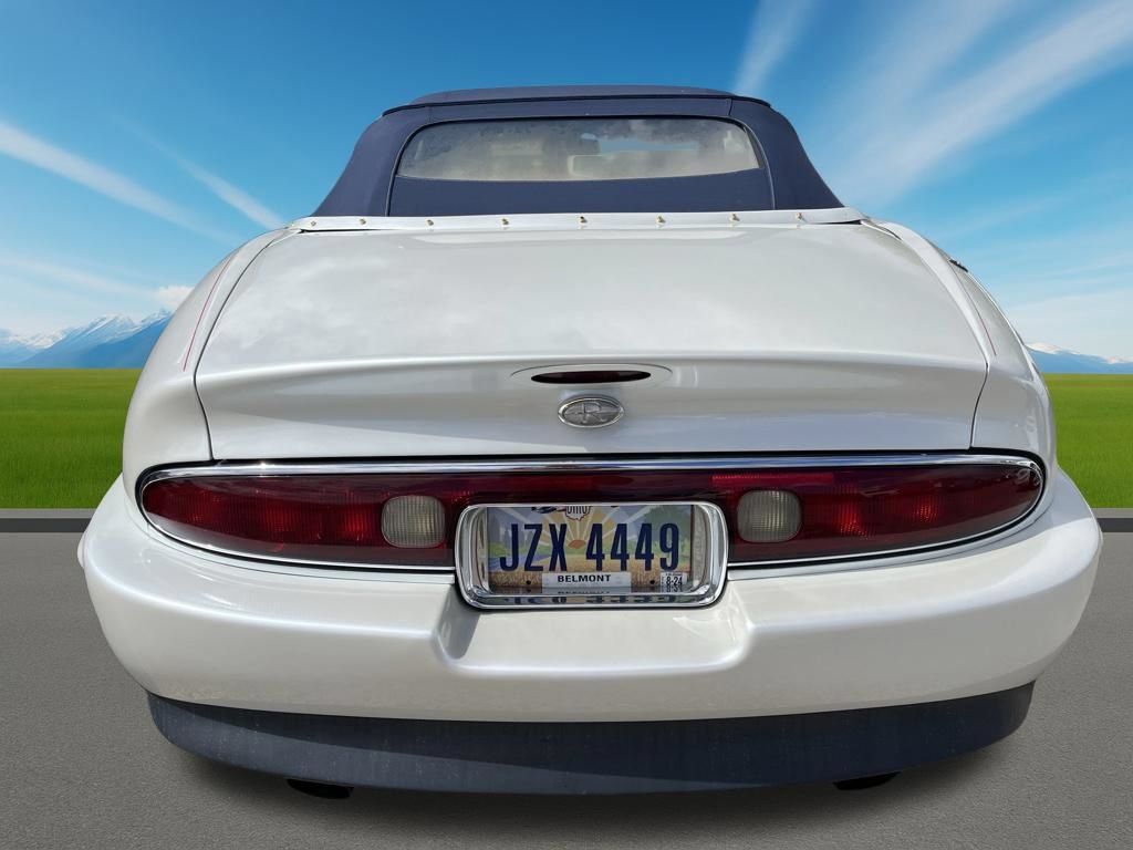 Used 1996 Buick Riviera Supercharged Coupe FWD image 6