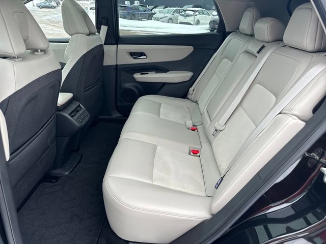 Used 2024 Nissan Ariya AWD image 25