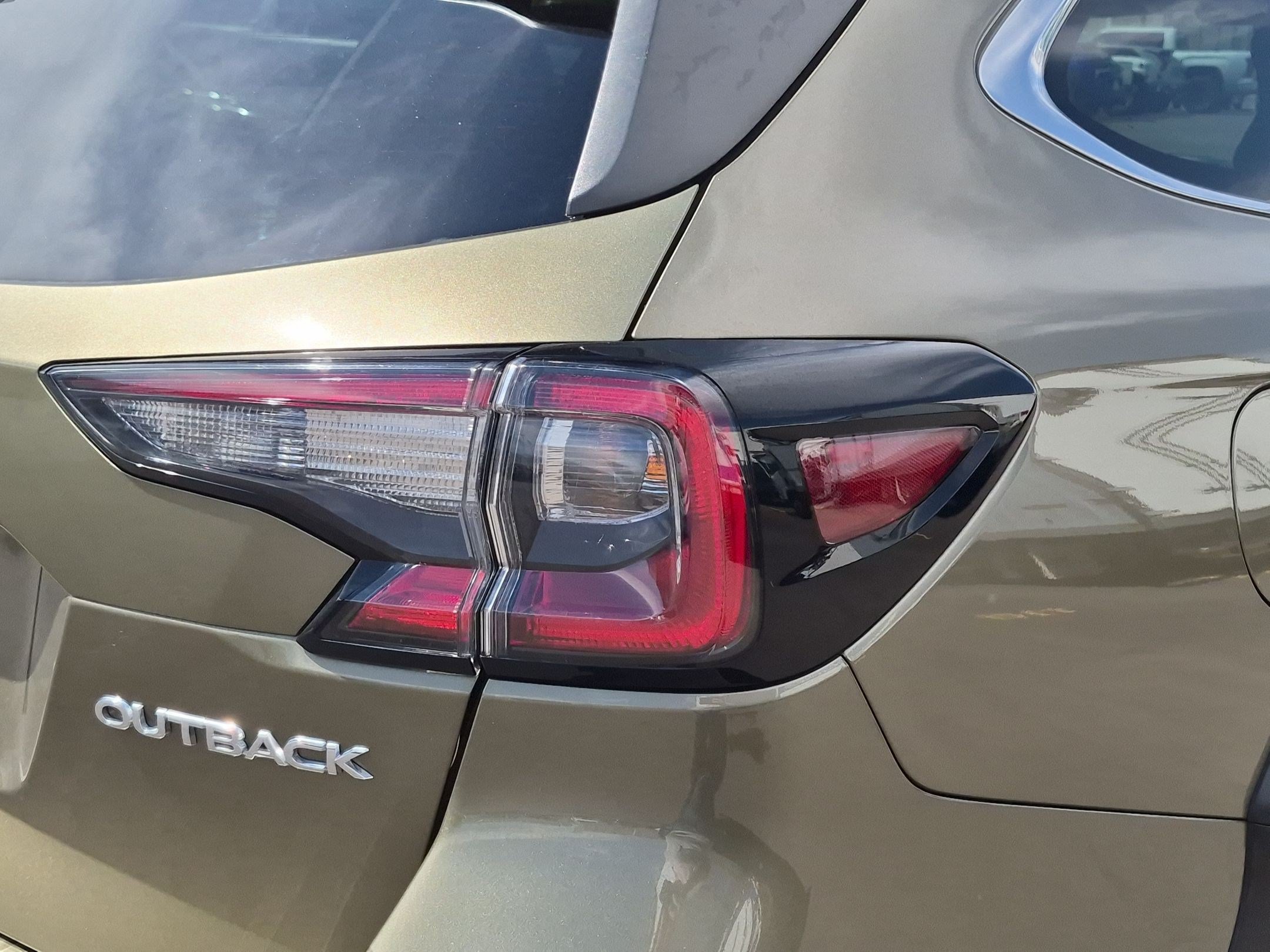 Used 2024 Subaru Outback Limited AWD/4WD image 12
