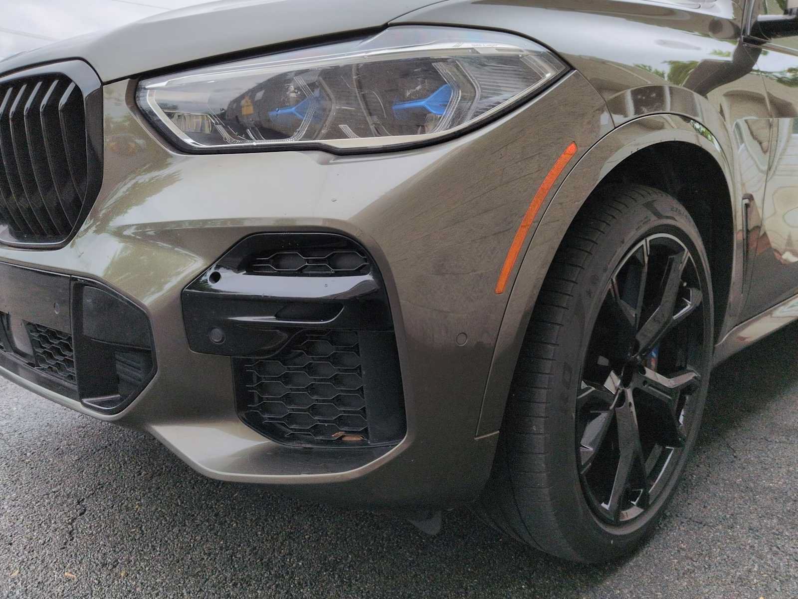 Used 2022 BMW X5 xDrive40i w/ M Sport Package AWD/4WD image 11
