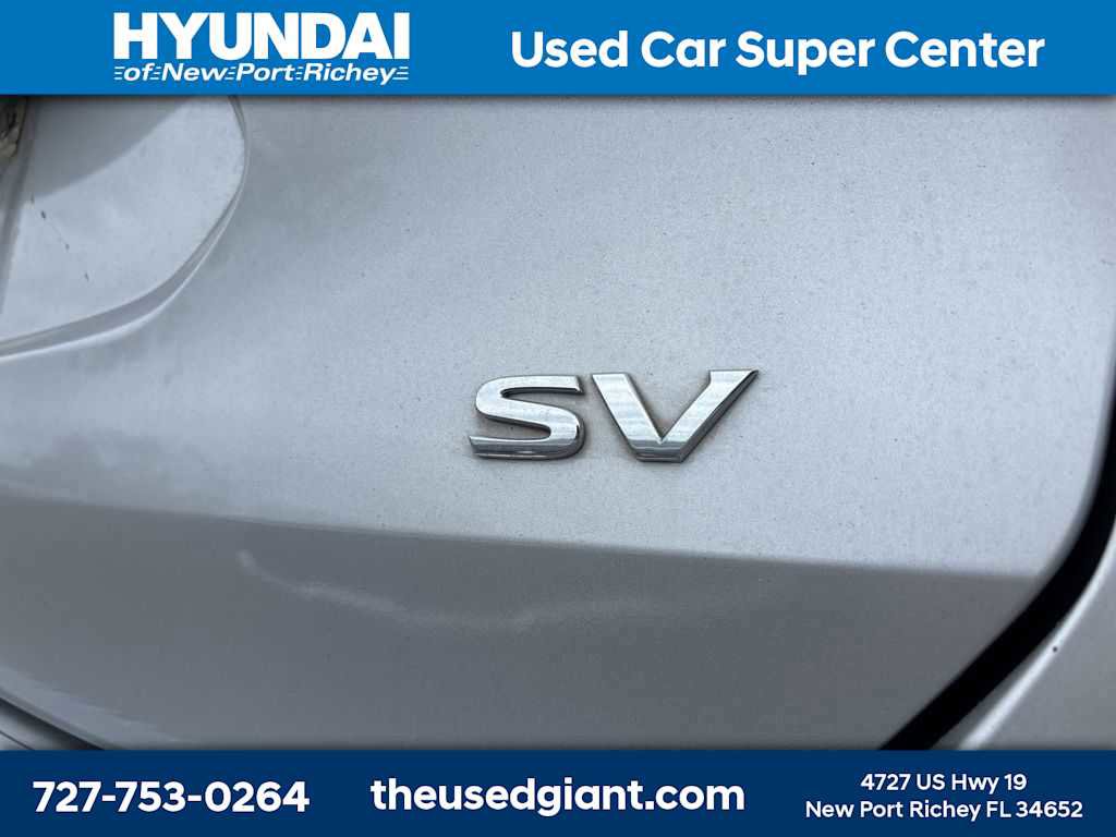 Used 2015 Nissan Rogue SV w/ SV Premium Package image 5