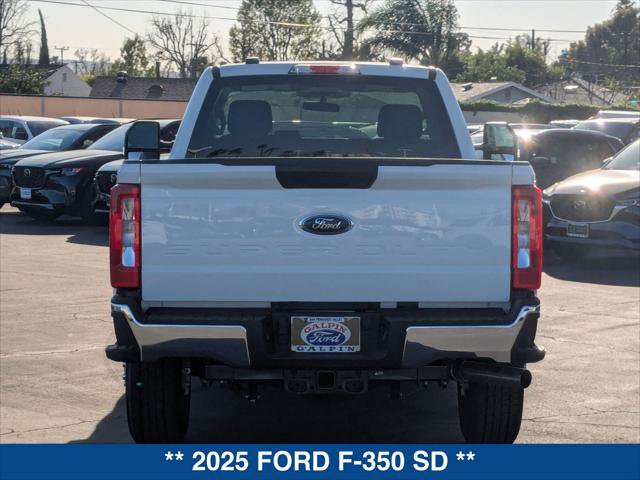 New 2025 Ford F350 XLT image 4