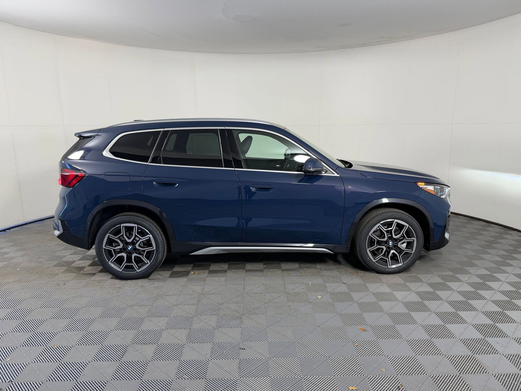 Used 2026 BMW X1 xDrive28i w/ Technology Package AWD/4WD image 8