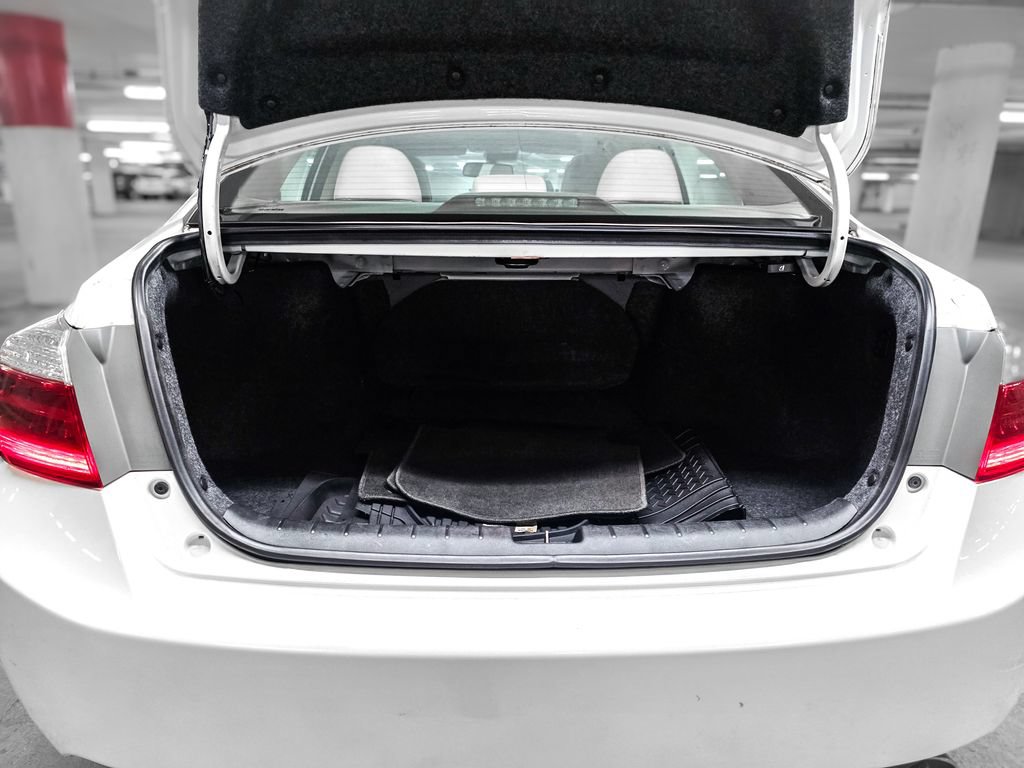 Used 2013 Honda Accord EX-L image 8