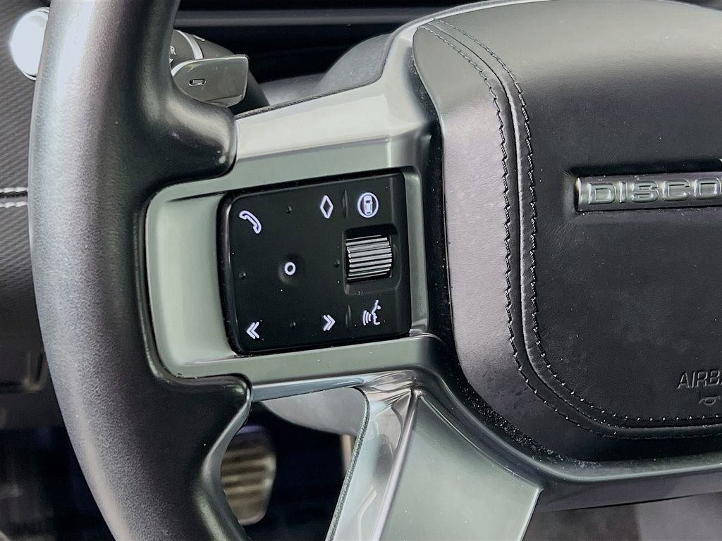 Used 2024 Land Rover Discovery Dynamic SE image 10