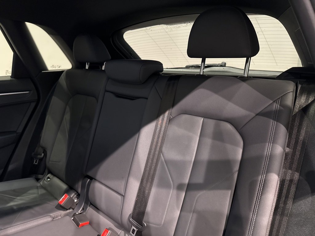 Used 2020 Audi Q3 2.0T Premium w/ Convenience Package image 32