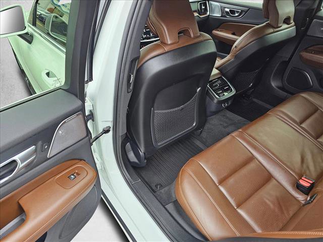 Used 2019 Volvo V60 T6 Inscription image 10