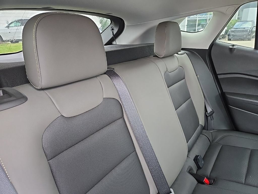 Used 2024 Chevrolet Trax ACTIV w/ Driver Confidence Package FWD image 35
