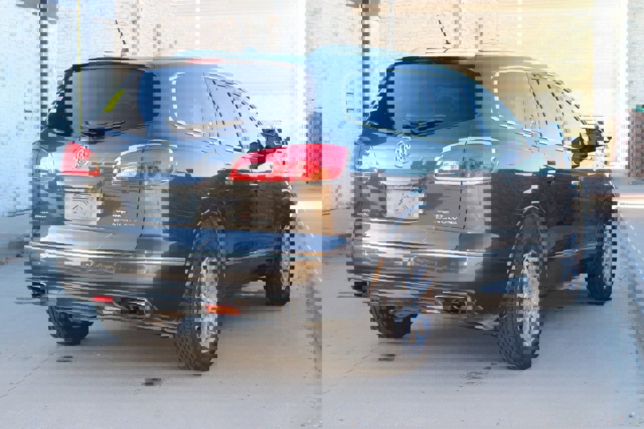 Used 2015 Buick Enclave Leather image 3