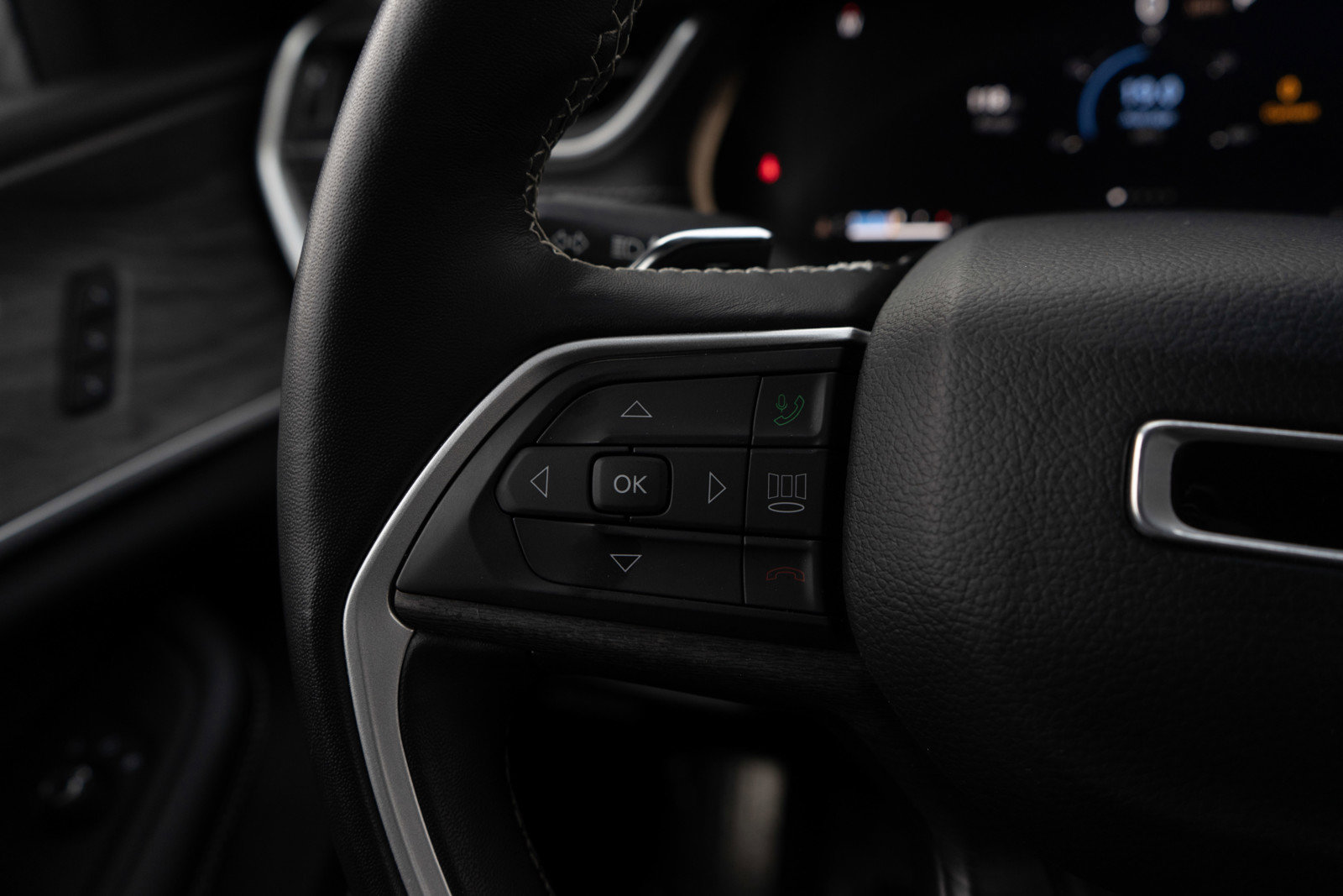 Used 2022 Jeep Grand Cherokee Limited image 21