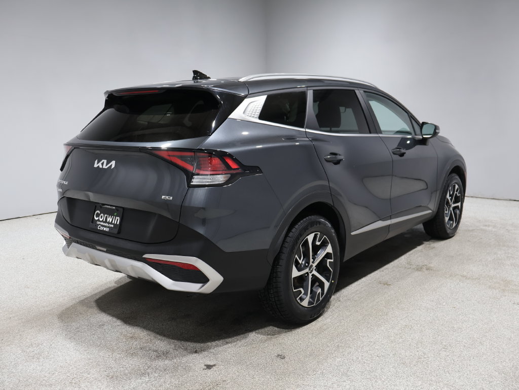 Used 2024 Kia Sportage EX AWD/4WD image 2