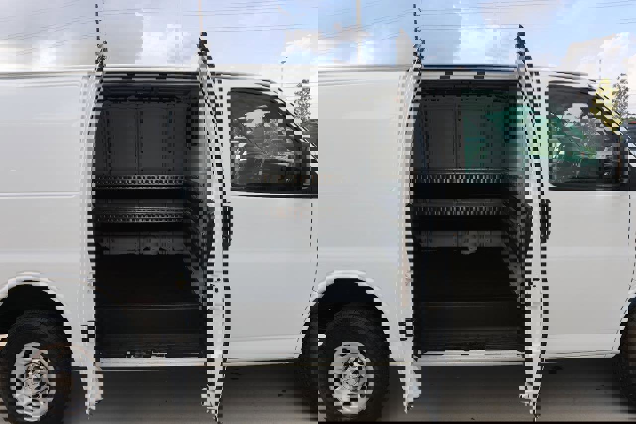 Used 2019 Chevrolet Express 2500 image 9