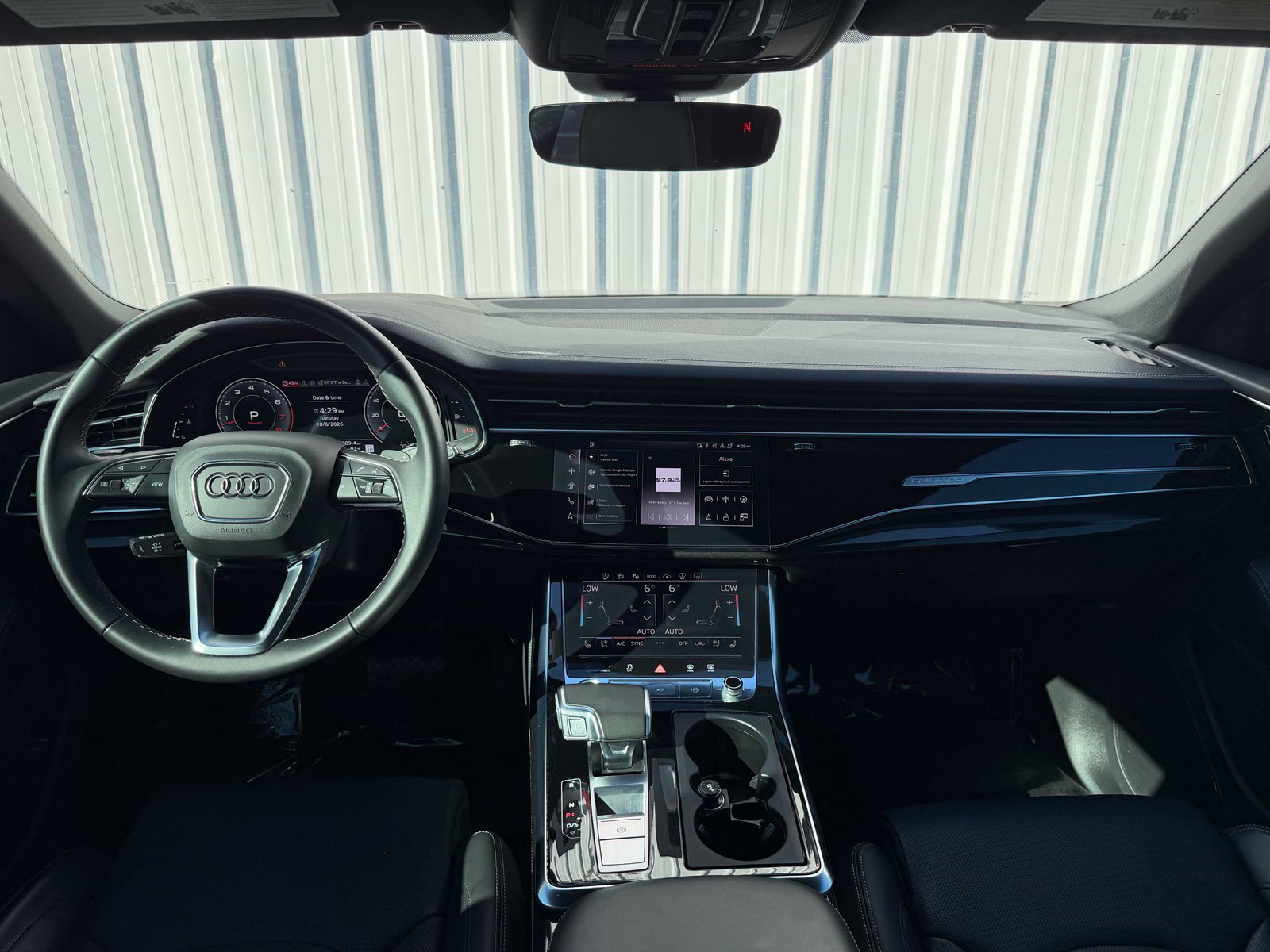 Used 2024 Audi Q8 Prestige AWD/4WD image 13