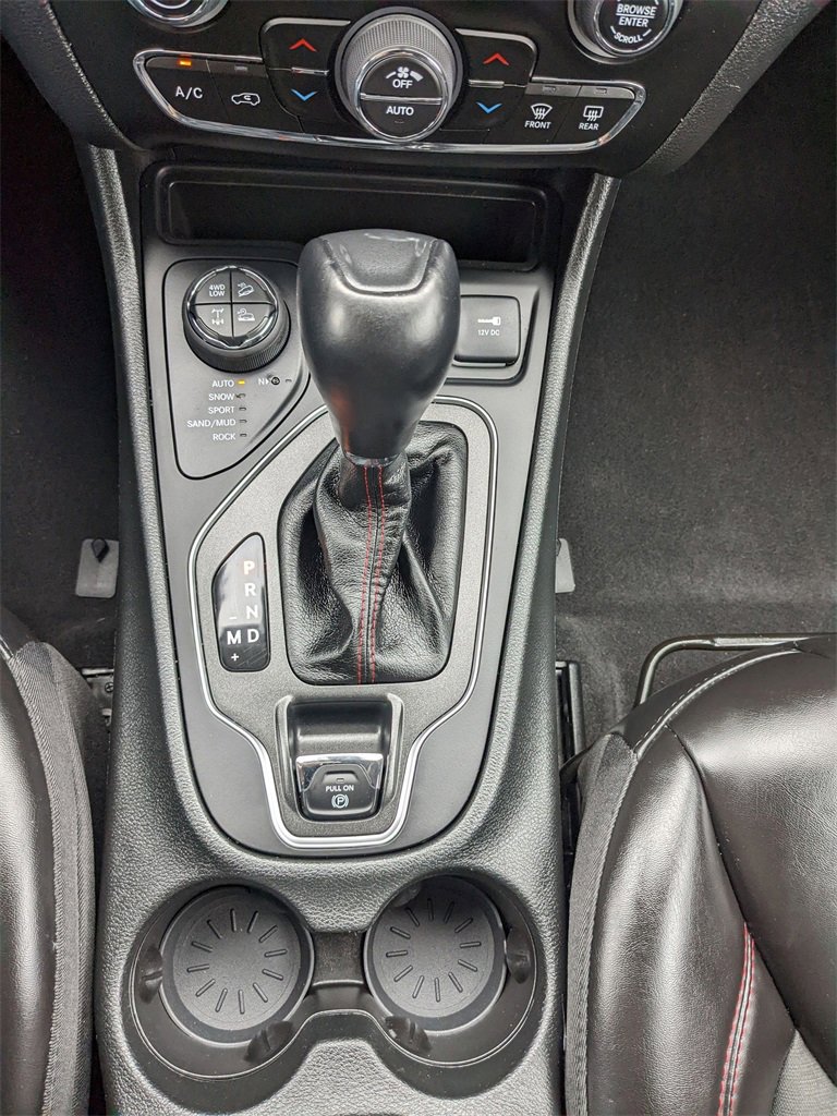 Used 2022 Jeep Cherokee Trailhawk image 20