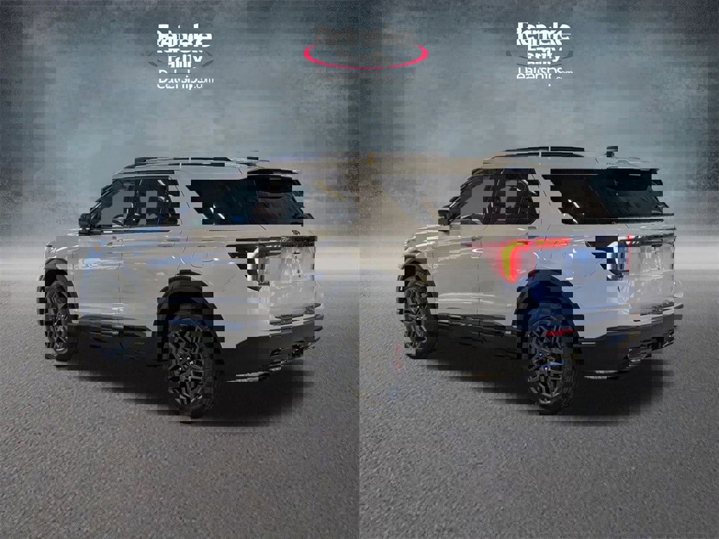New 2026 Ford Explorer ST-Line w/ ST-Line Street Pack image 8