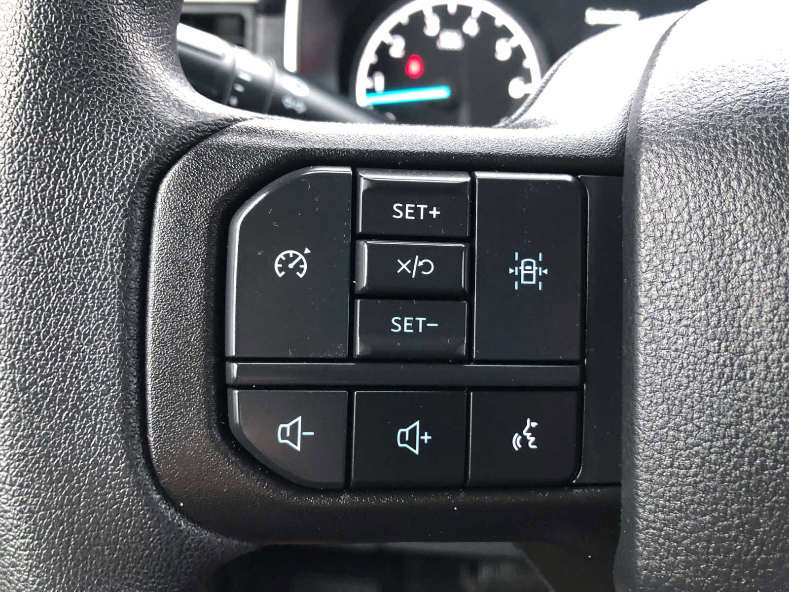 Used 2023 Ford F150 XLT image 6