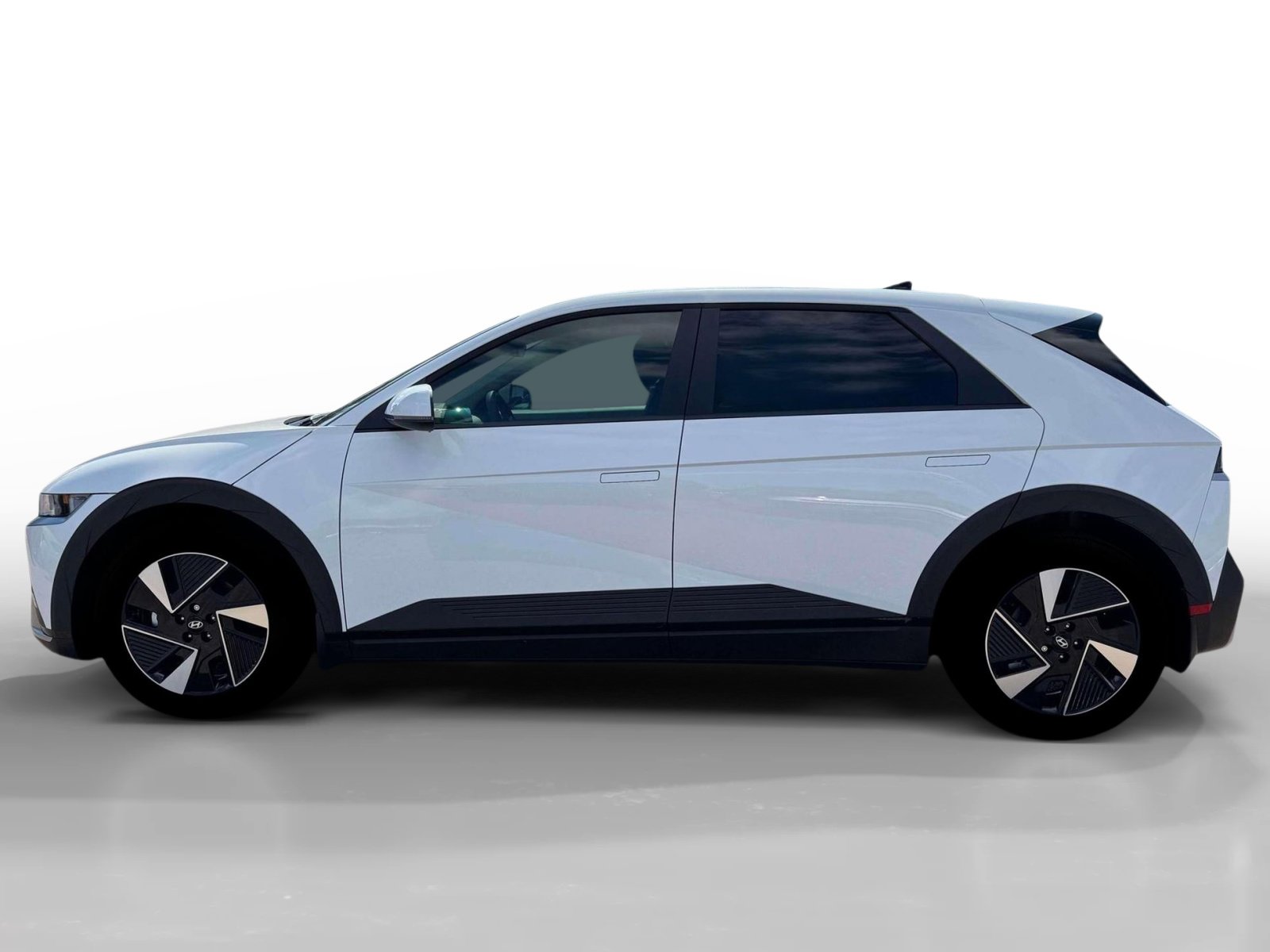 New 2026 Hyundai Ioniq 5 SEL RWD image 3
