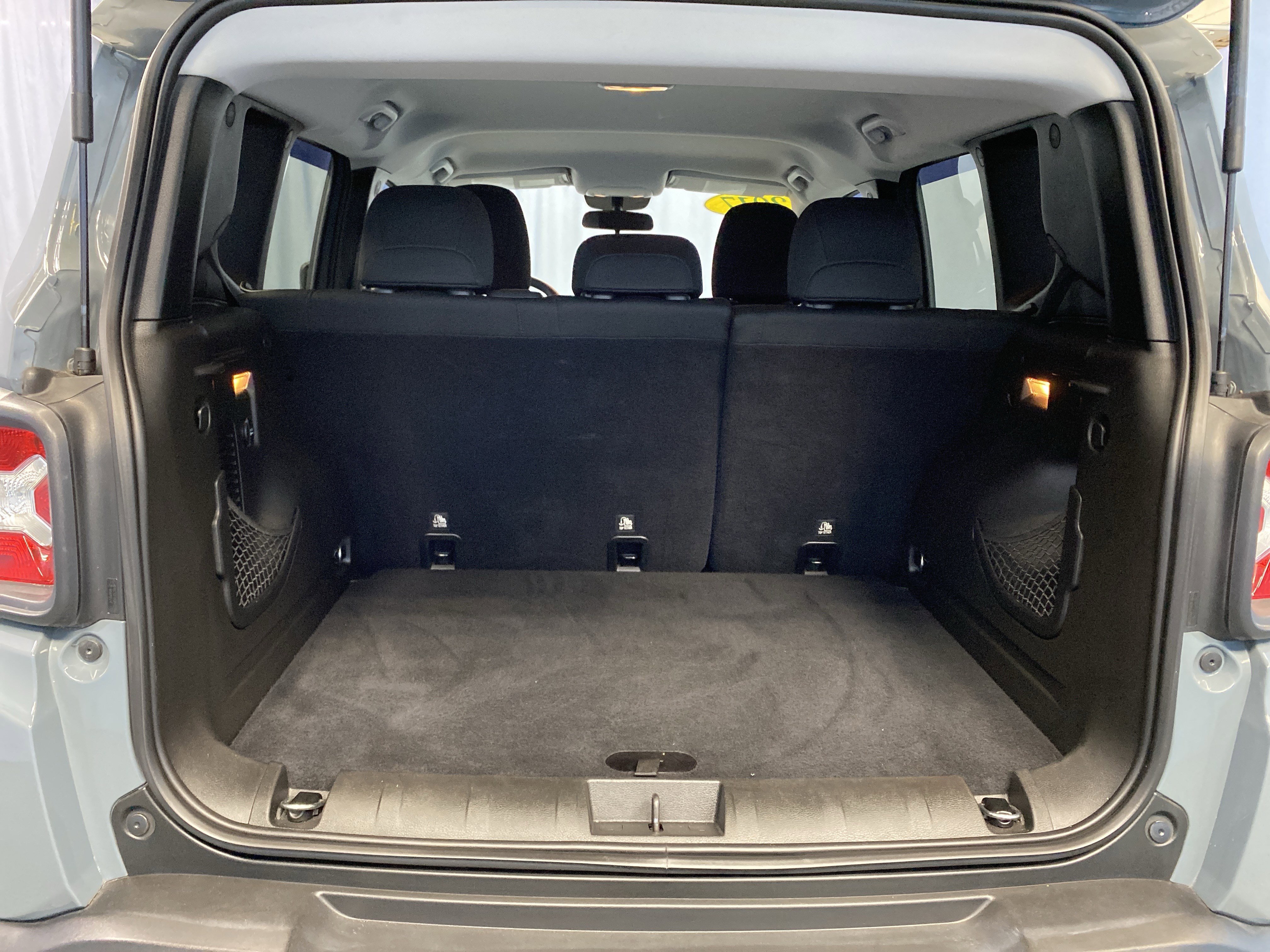 Certified 2017 Jeep Renegade Sport w/ Power & Air Group image 32