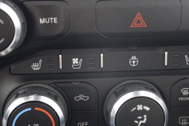 Used 2022 RAM 1500 Laramie AWD/4WD image 16