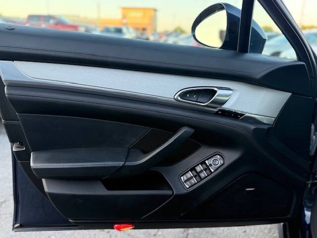 Used 2014 Porsche Panamera 4 AWD/4WD image 10