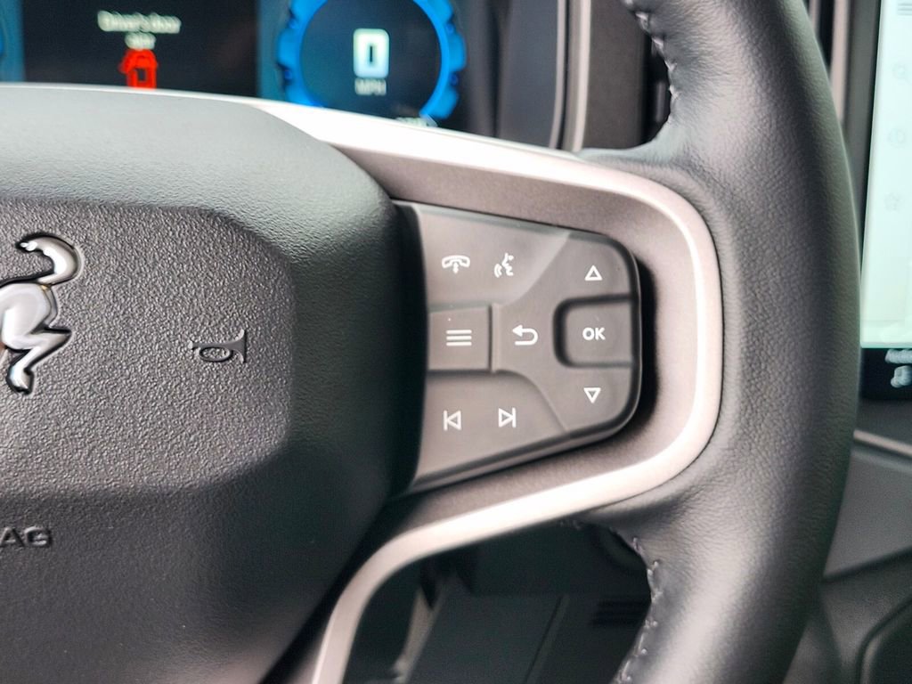 New 2025 Ford Bronco Badlands image 28