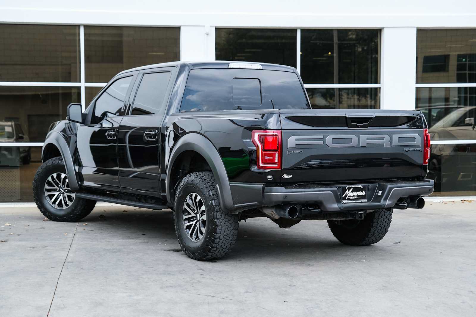 Used 2019 Ford F150 Raptor w/ Equipment Group 802A Luxury AWD/4WD image 15