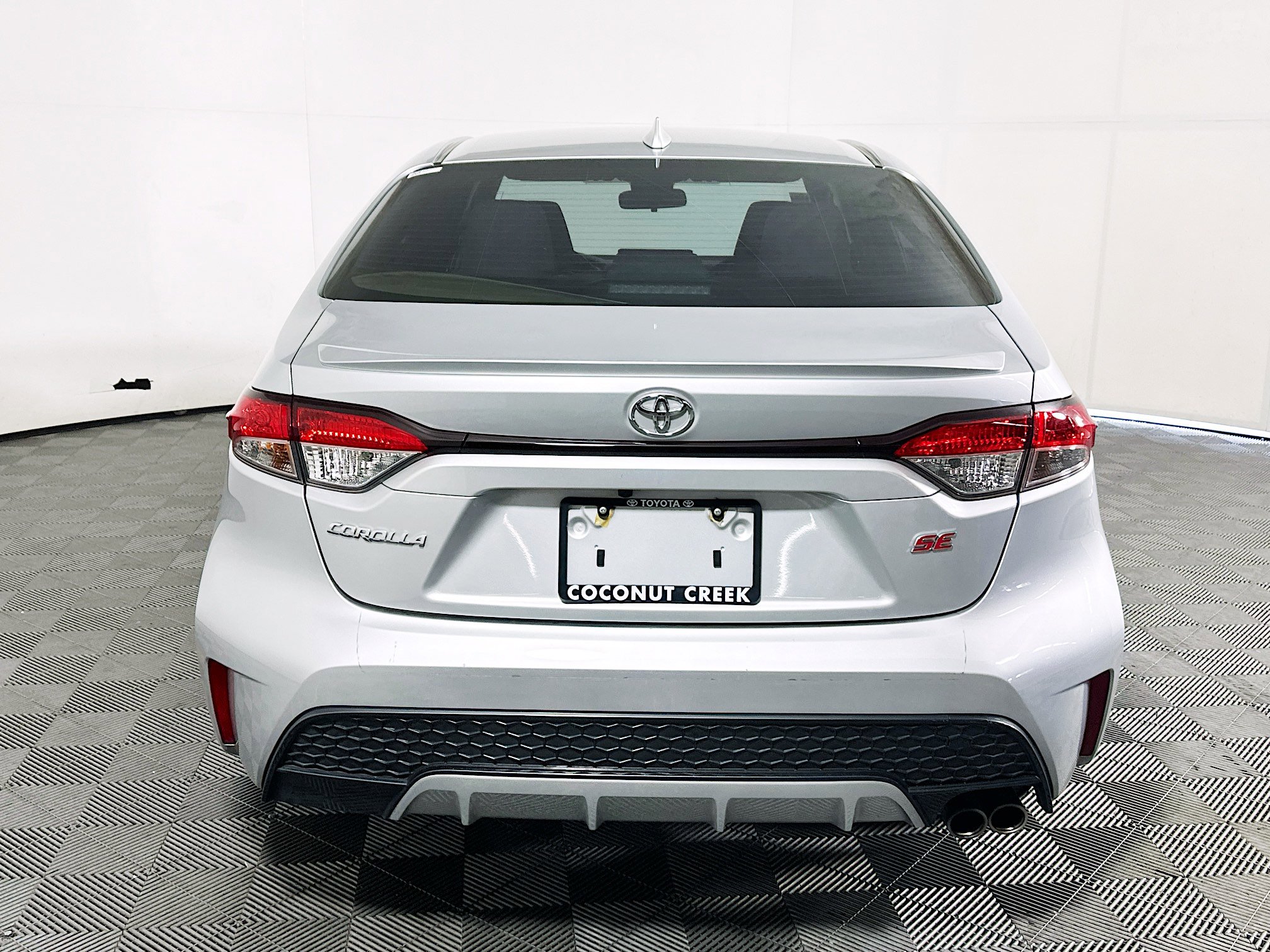 Used 2022 Toyota Corolla SE FWD image 4