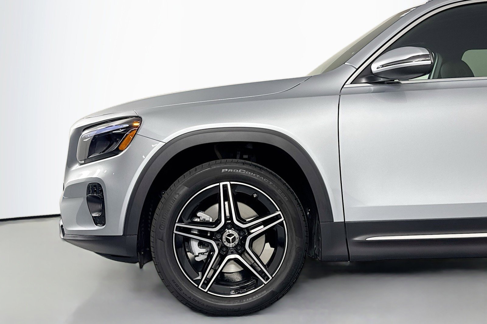 New 2026 Mercedes-Benz GLB 250 image 9