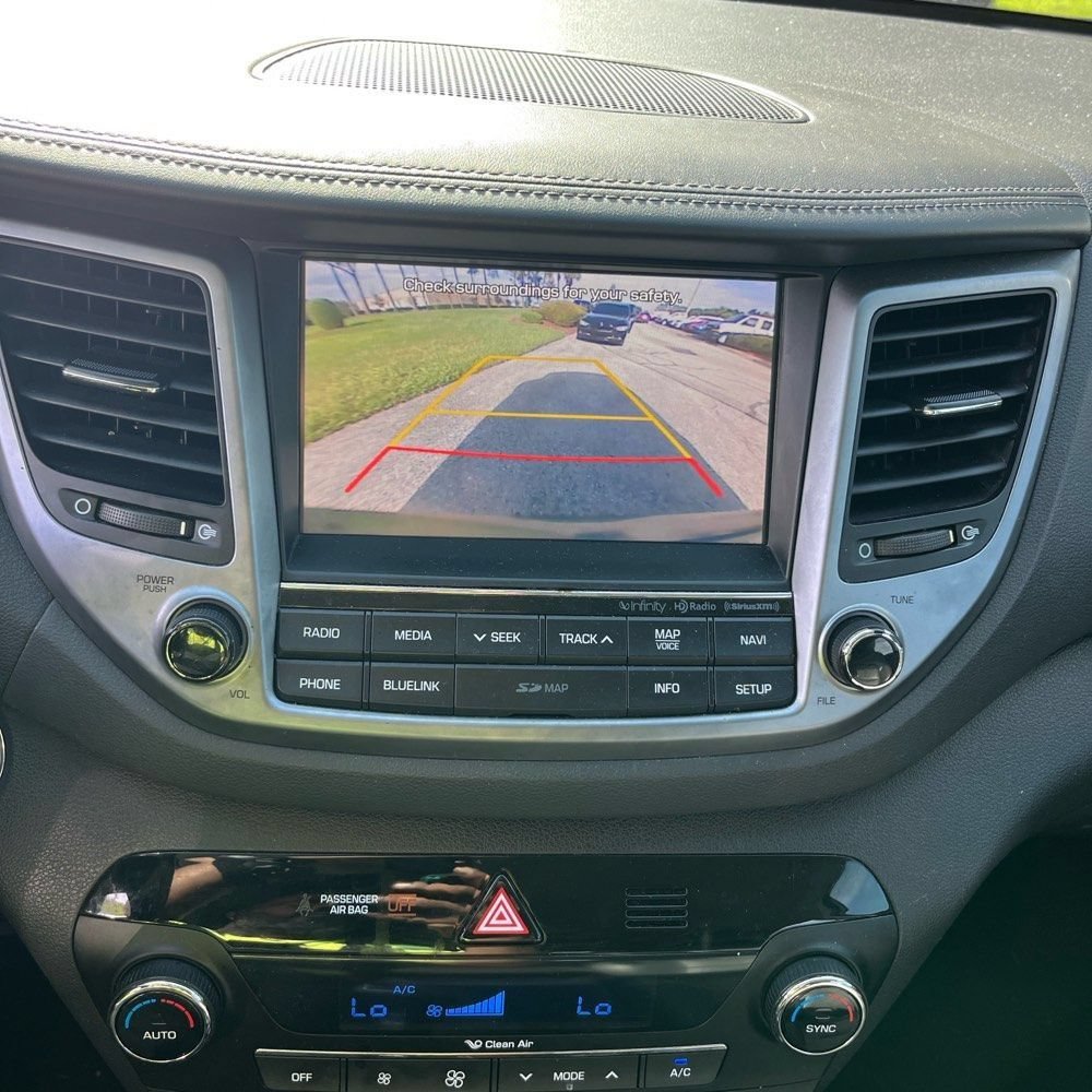 Used 2017 Hyundai Tucson Limited w/ Cargo Package FWD image 10