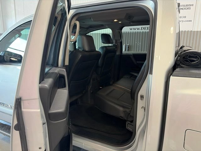Used 2008 Nissan Titan LE w/ Tow Pkg AWD/4WD image 12