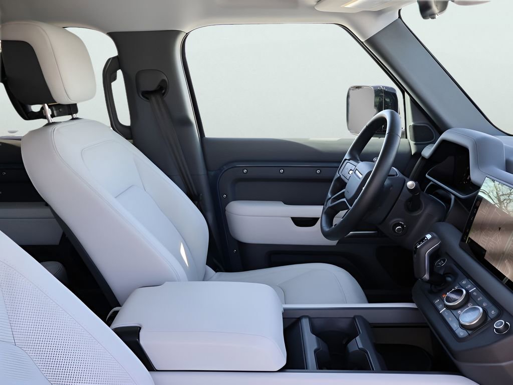 Certified 2025 Land Rover Defender 110 X-Dynamic SE image 9