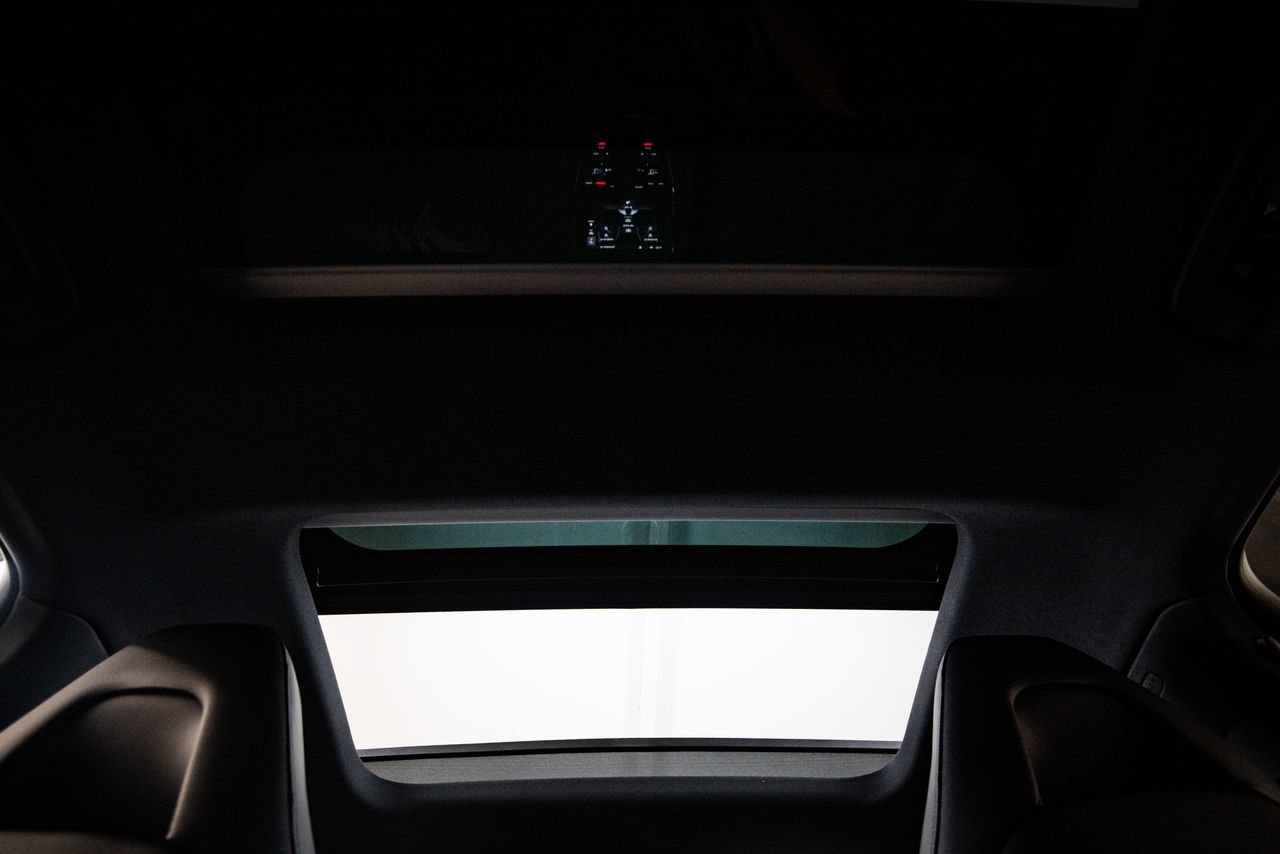 Certified 2023 Porsche Panamera Platinum Edition RWD image 30