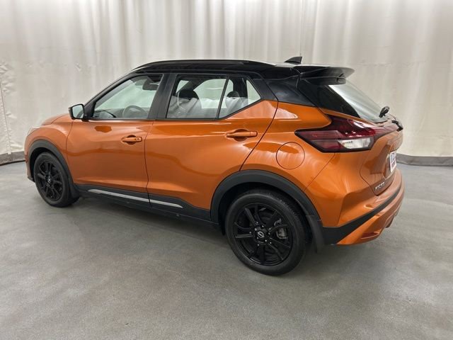Used 2023 Nissan Kicks SR w/ SR Premium Package image 3