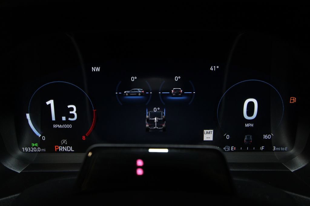 Used 2025 Ford Explorer ST-Line image 11