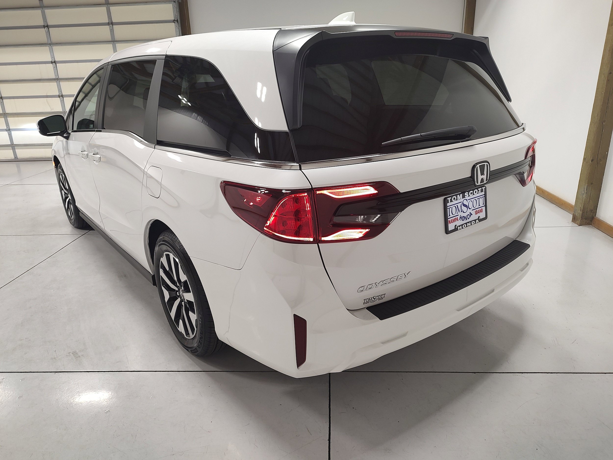 New 2026 Honda Odyssey EX-L image 15