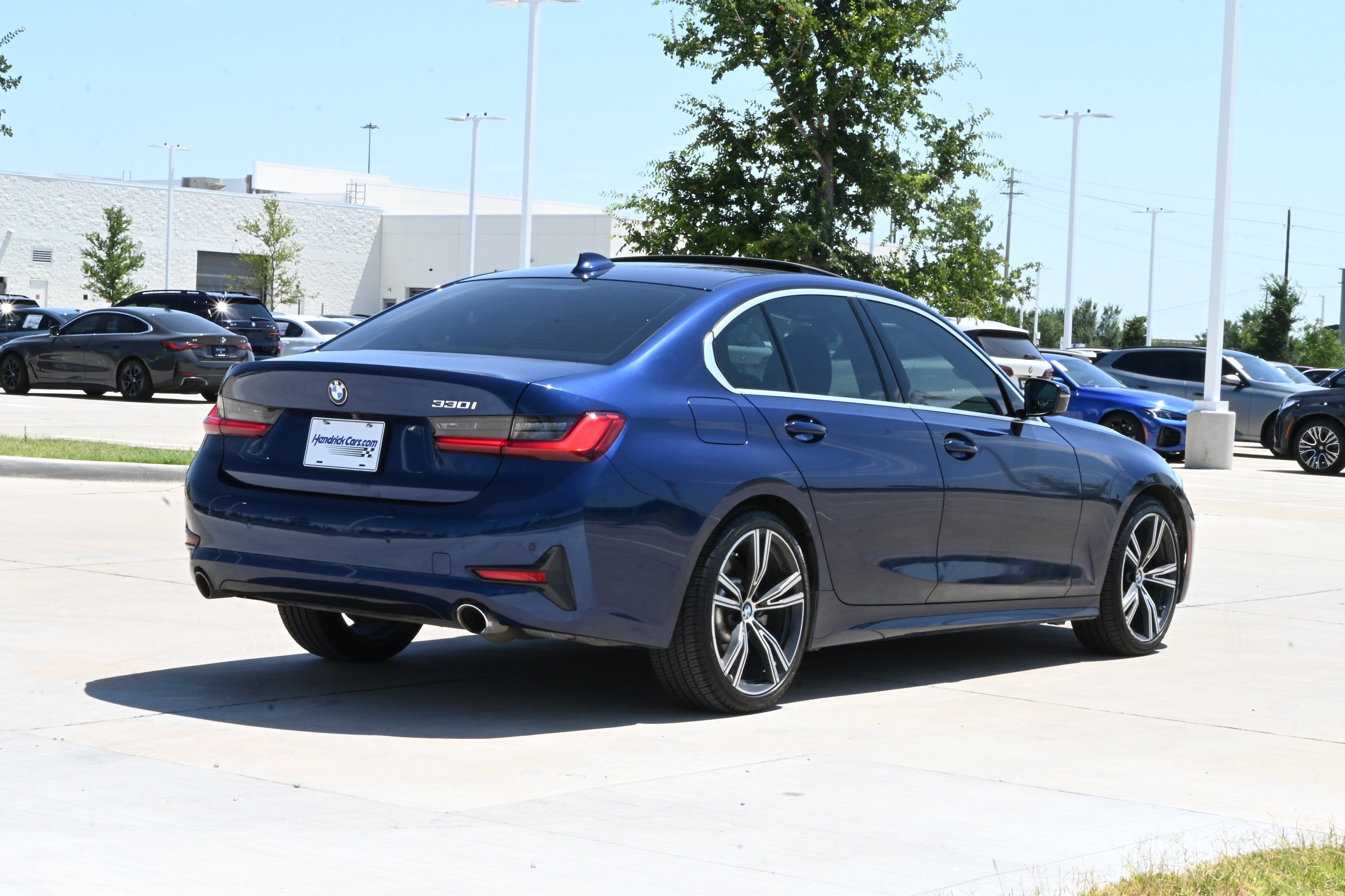 Used 2020 BMW 330i Sedan w/ Convenience Package RWD image 9