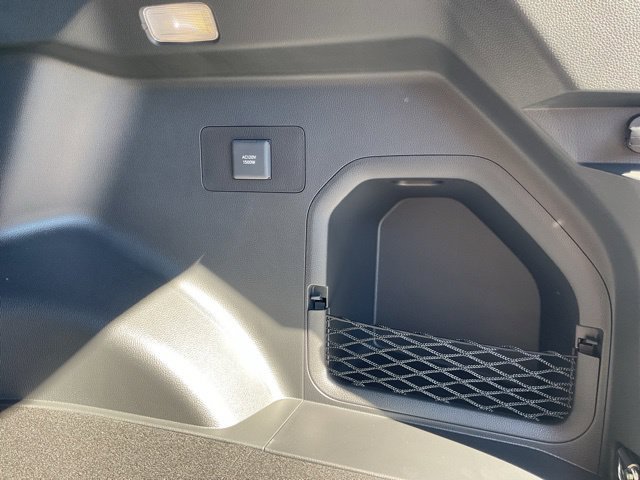 New 2026 Toyota RAV4 XSE AWD/4WD image 9