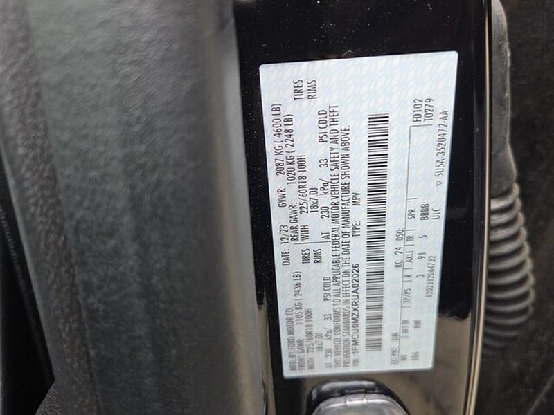 Used 2024 Ford Escape ST-Line w/ Equipment Group 301A FWD image 7