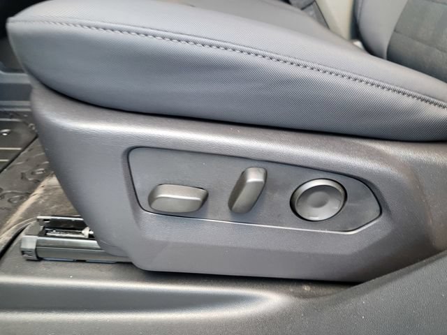 New 2025 GMC Hummer EV 2X AWD/4WD image 13