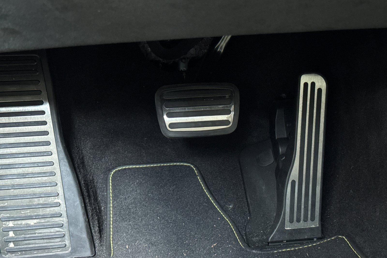 Used 2022 Chevrolet Corvette Stingray Premium Cpe w/ Z51 Performance Package image 44