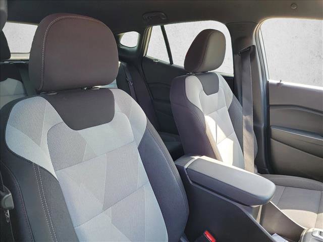 Used 2025 Chevrolet Trax RS w/ Driver Confidence Package FWD image 15