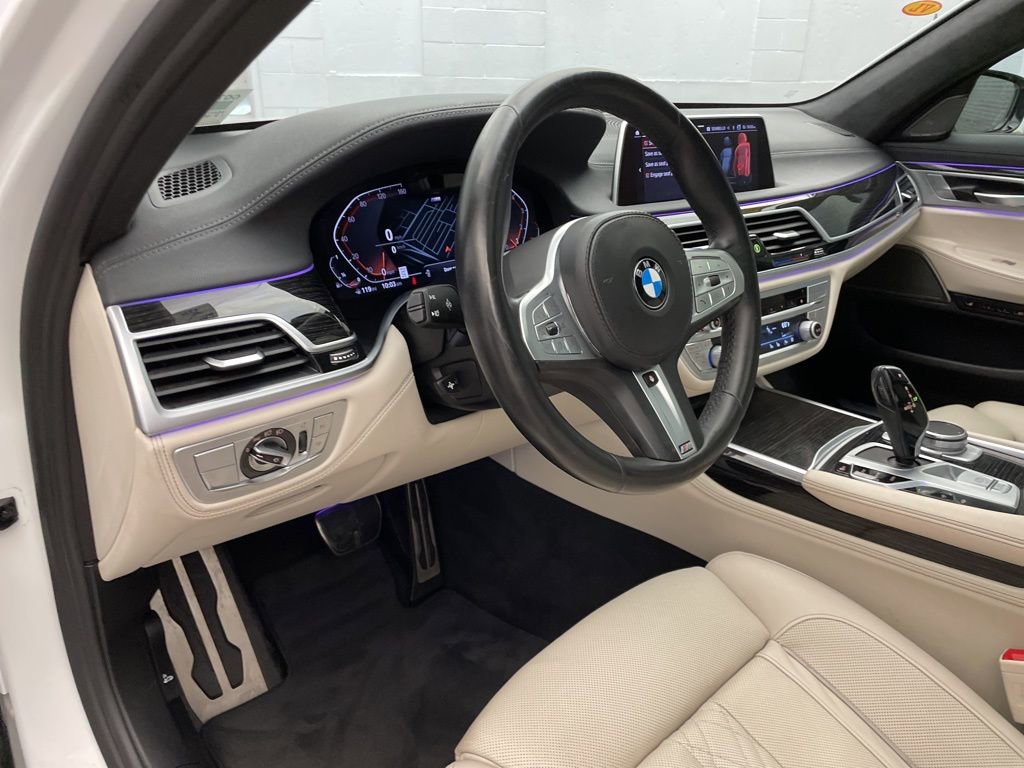 Used 2021 BMW 740i w/ M Sport Package RWD image 20