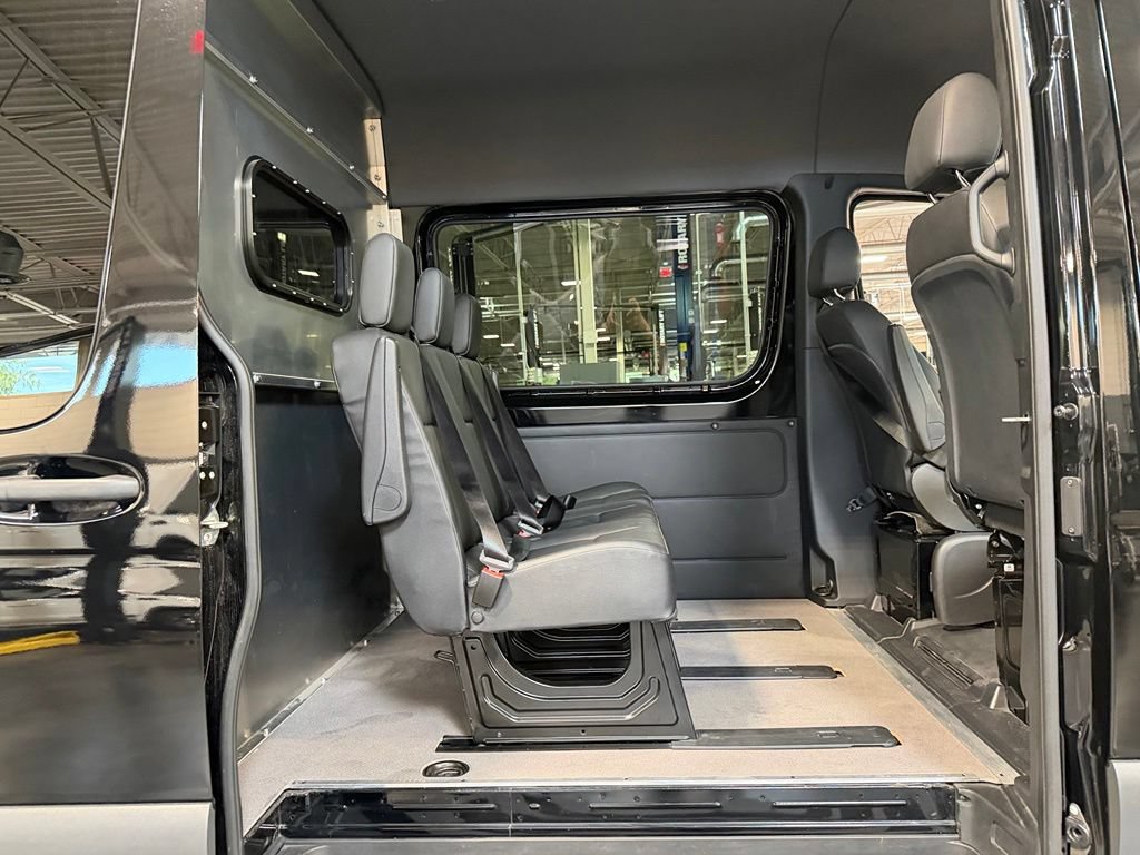 Used 2025 Mercedes-Benz Sprinter 2500 image 23