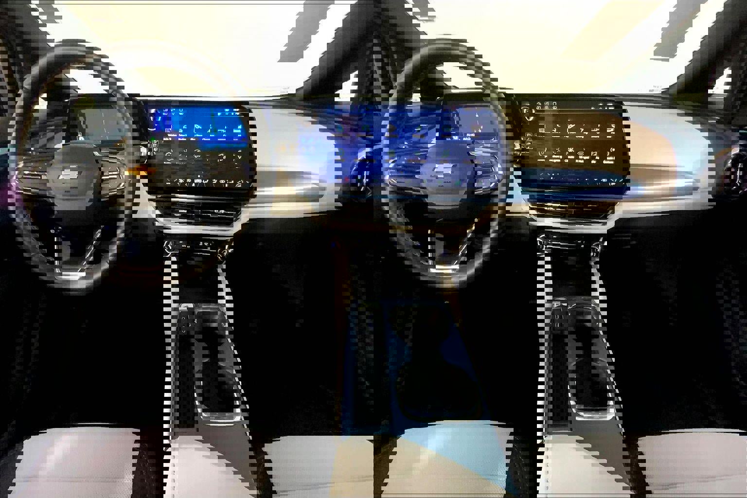 Used 2025 Chevrolet Equinox EV LT image 15